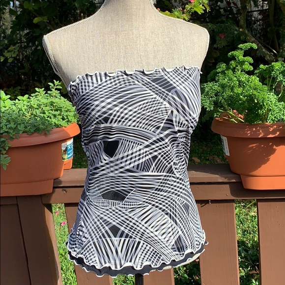 Profile By Gottex Other - Profile black and white bathing suit top